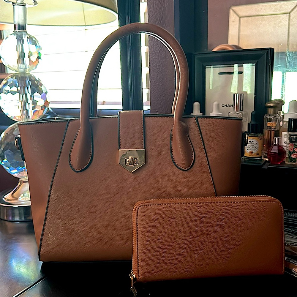 Camel Leather Matching Purse and Wallet